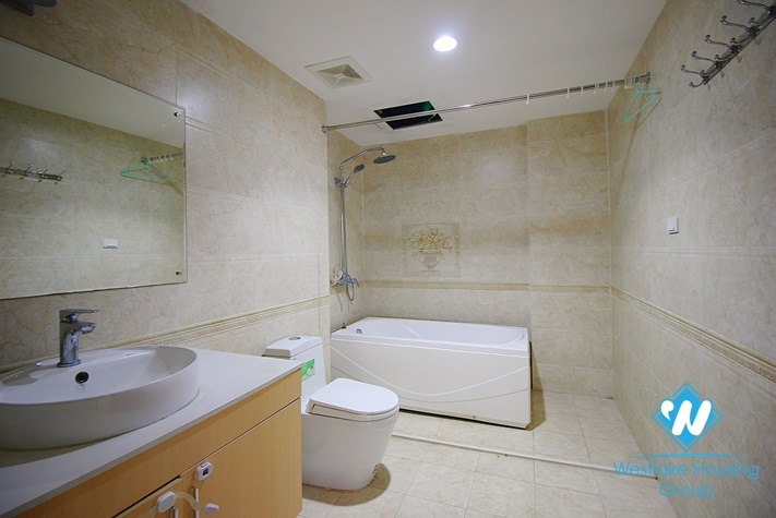 Big size 3 bedrooms apartment for rent in Xuan Dieu st, Tay Ho District 