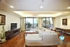 Spacious and lake view 3beds apartment for rent in Xuan Dieu, Tay Ho