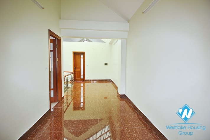 Beautiful and quiet house for rent in Tay Ho area , Ha Noi.