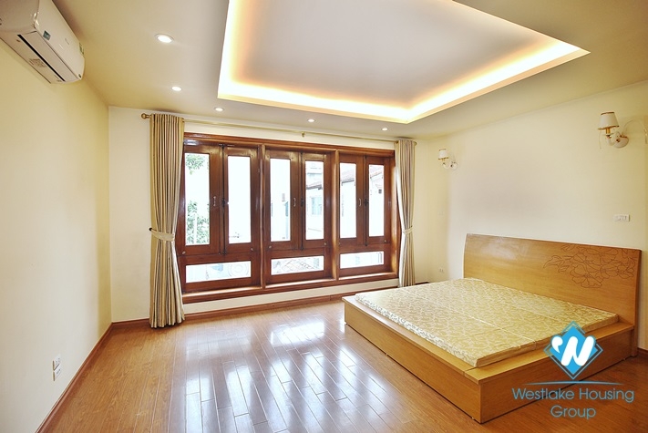 Beautiful and quiet house for rent in Tay Ho area , Ha Noi.