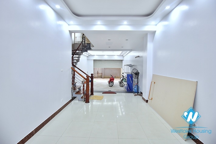 Beautiful and quiet house for rent in Tay Ho area , Ha Noi.