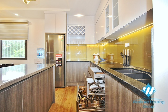 Bright 2 bedrooms apartment for rent in Tay Ho area, Ha Noi