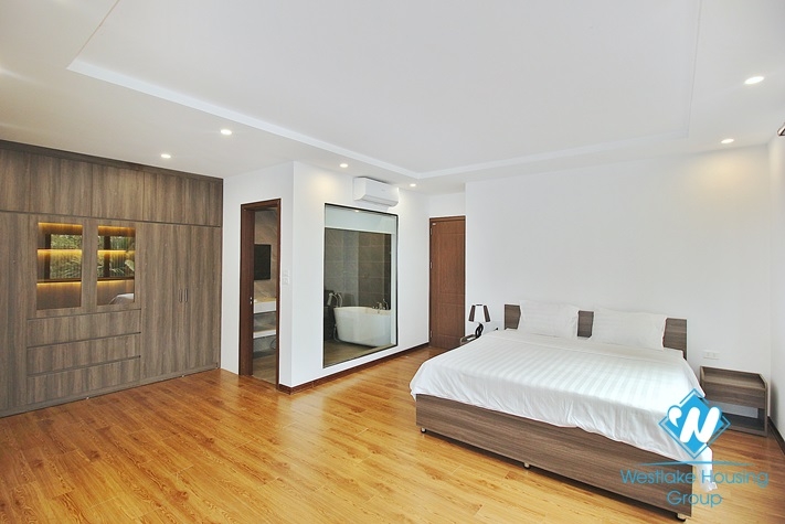 Bright 2 bedrooms apartment for rent in Tay Ho area, Ha Noi