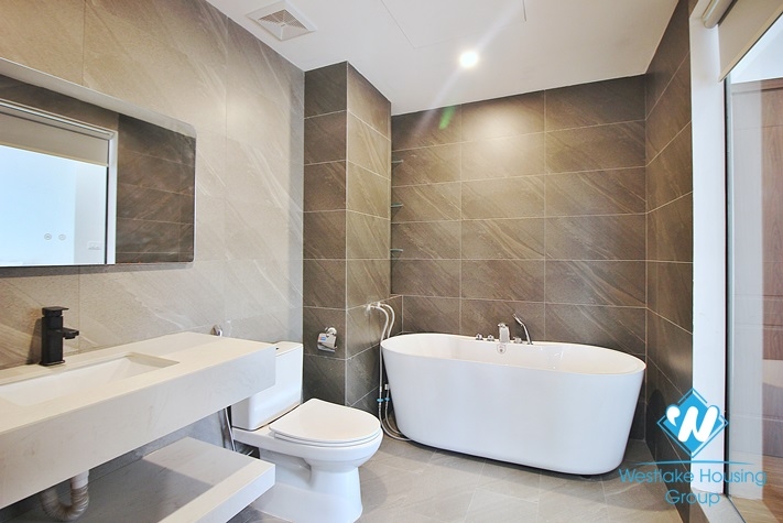 Bright 2 bedrooms apartment for rent in Tay Ho area, Ha Noi