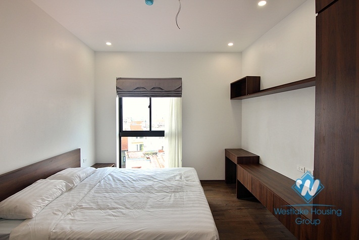 Lake view and high floor 3beds apartment for rent in Dang Thai Mai st, Tay Ho