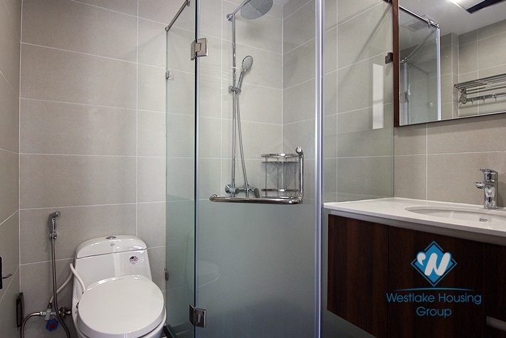 Lake view and high floor 3beds apartment for rent in Dang Thai Mai st, Tay Ho