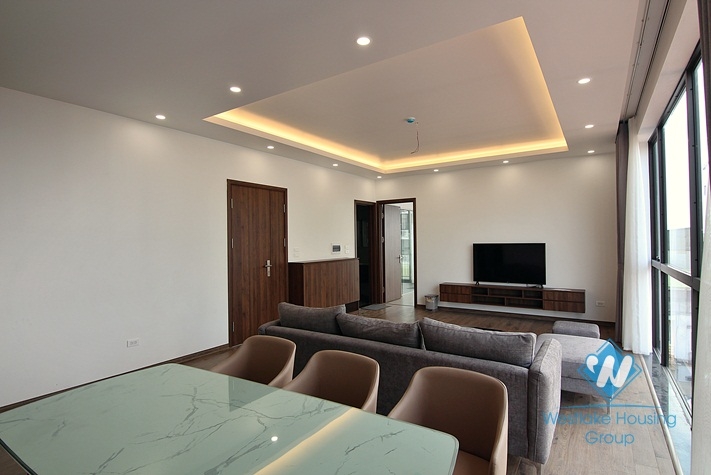 Lake view and high floor 3beds apartment for rent in Dang Thai Mai st, Tay Ho