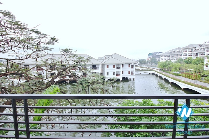 Lakeside garden house for rent in Tay Ho