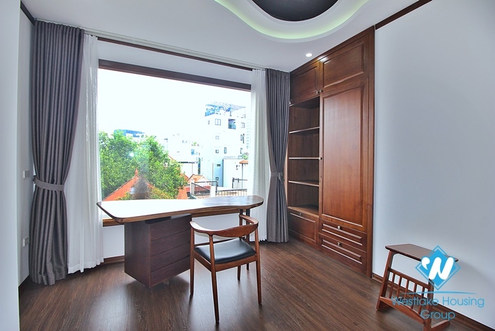 Brand new 4 bedroom apartment with big balcony and lake view in Tay ho, Ha Noi