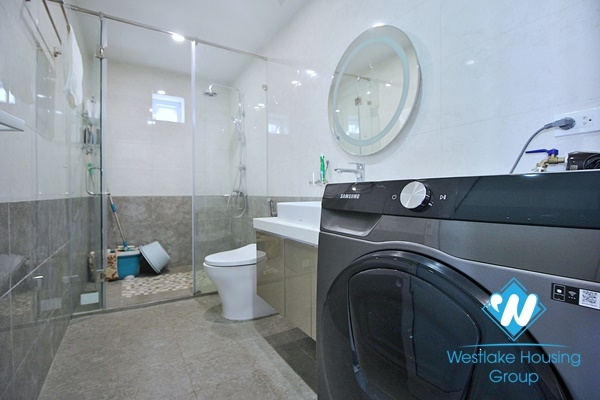 Lake view 1 bedroom apartment for rent in Quang an, Tay ho