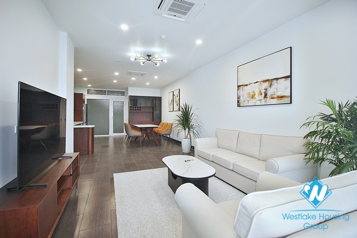 Lake view 03 bedrooms apartment for rent in Quang An st, Tay Ho district 