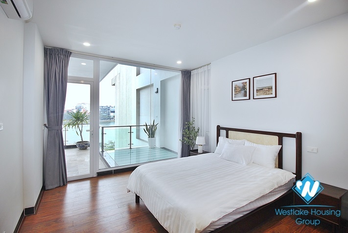 Lake view 03 bedrooms apartment for rent in Quang An st, Tay Ho district 