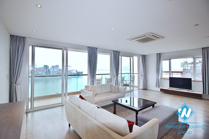 Modern serviced apartment with lake view for rent in Quang An Street, Tay Ho, Ha Noi 