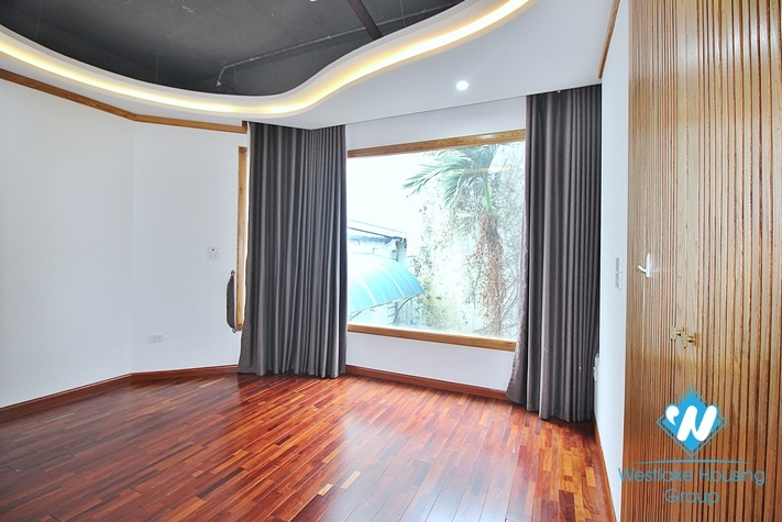 Spacious 4 bedrooms apartment for rent in To Ngoc Van st, Tay Ho