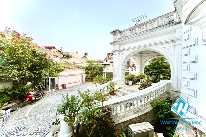 Big house and garden for rent in Ngoc Thuy st, Long Bien district.