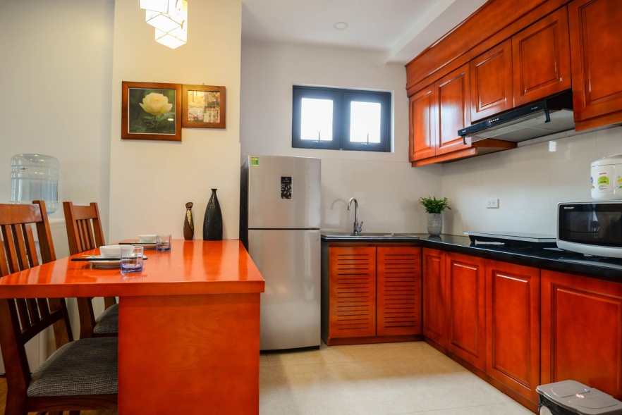 Serviced apartment for rent on Linh Lang street