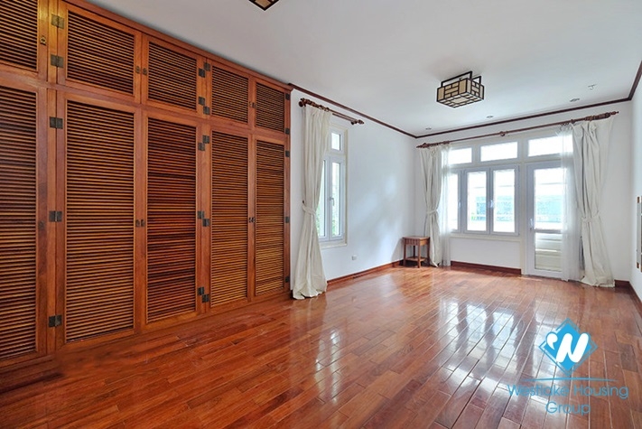 Nice four bedrooms house for rent in Tay Ho, Ha Noi