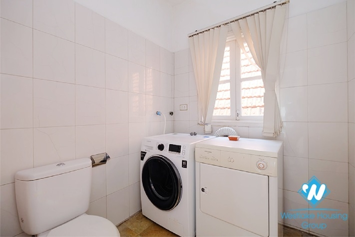 Nice four bedrooms house for rent in Tay Ho, Ha Noi