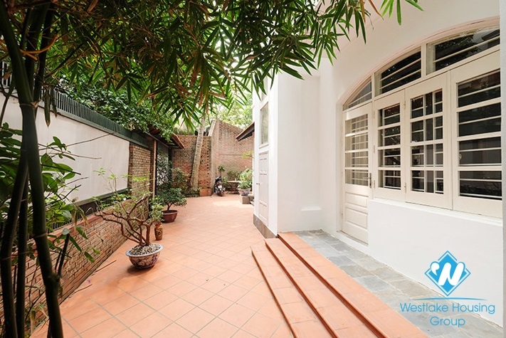 Nice four bedrooms house for rent in Tay Ho, Ha Noi