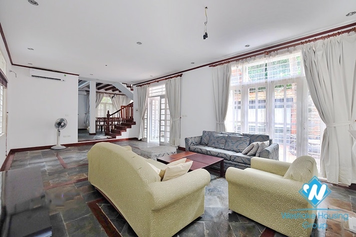 Nice four bedrooms house for rent in Tay Ho, Ha Noi