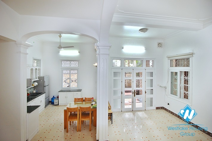 A private cozy house for rent in Tay Ho Street