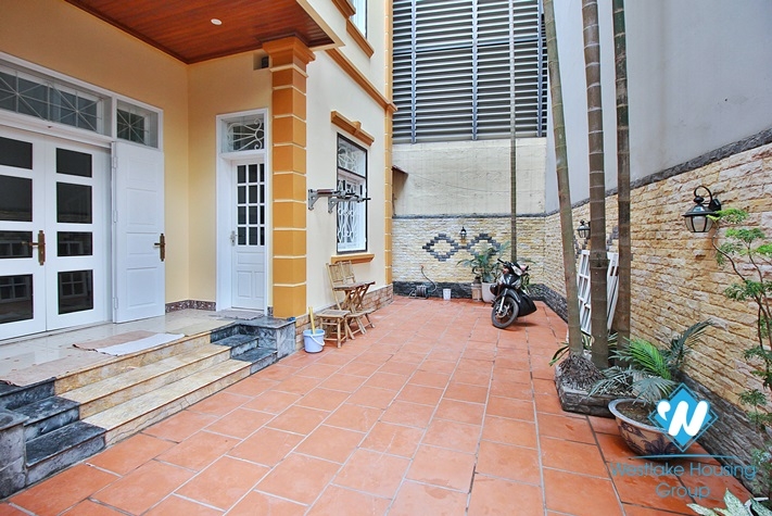A private cozy house for rent in Tay Ho Street
