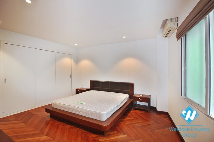 A lake view newly renovated 3 bedroom apartment for rent in Tu hoa