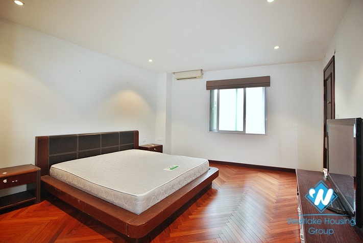 A lake view newly renovated 3 bedroom apartment for rent in Tu hoa