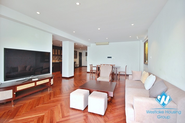 A lake view newly renovated 3 bedroom apartment for rent in Tu hoa