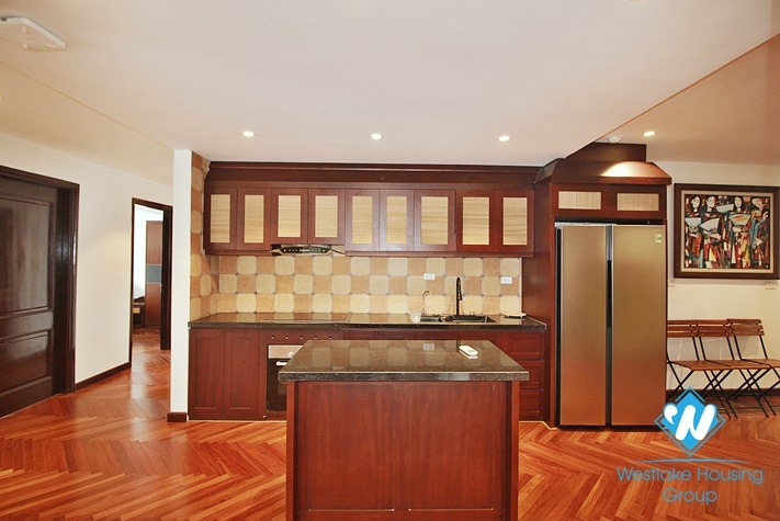 A lake view newly renovated 3 bedroom apartment for rent in Tu hoa