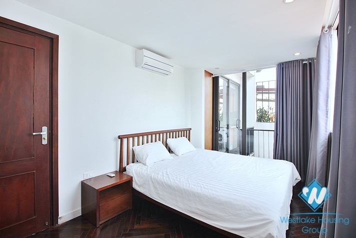 Lake view and high floor 1 bedroom apartment for rent in Tu Hoa st, Tay Ho