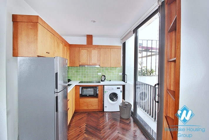 Lake view and high floor 1 bedroom apartment for rent in Tu Hoa st, Tay Ho