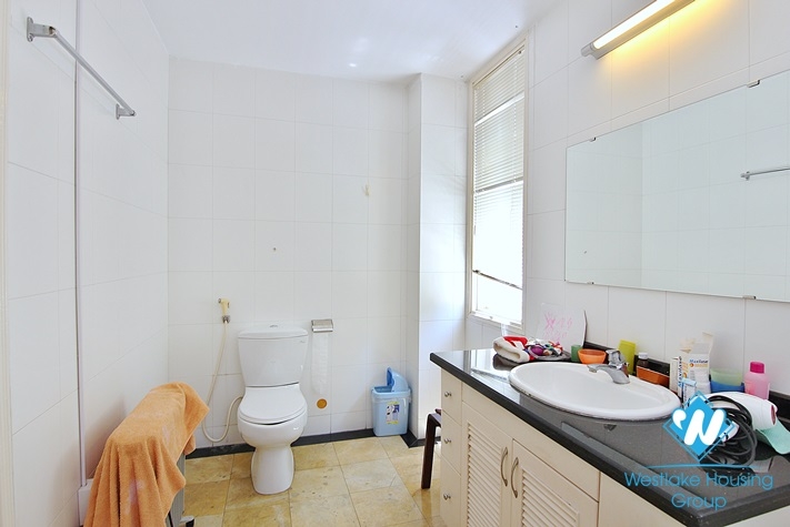Nice four bedrooms house for rent in Tay Ho, Ha Noi