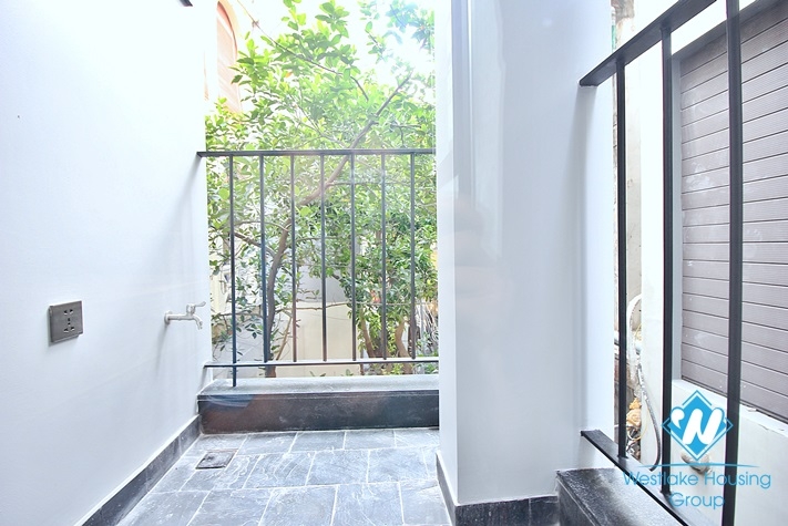 Lake view apartment with 2 bedrooms on the 2nd floor for rent in Tu Hoa st, Tay Ho