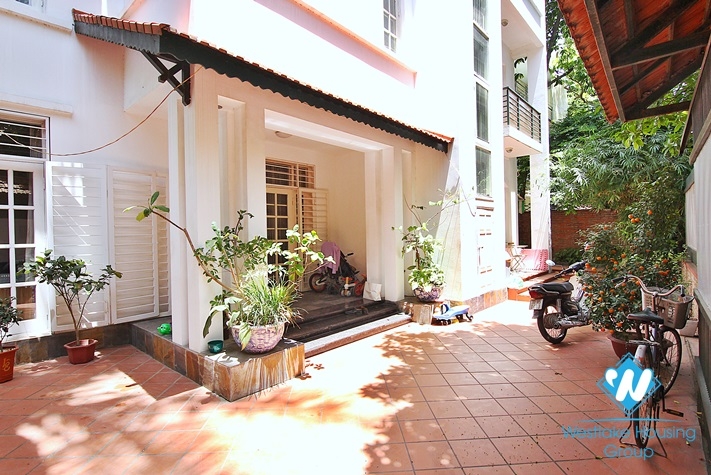 Nice four bedrooms house for rent in Tay Ho, Ha Noi