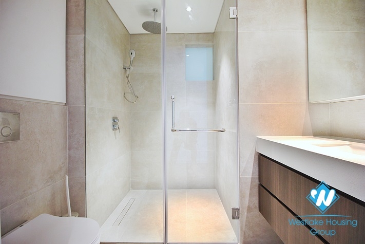 Lake view apartment with 2 bedrooms on the 2nd floor for rent in Tu Hoa st, Tay Ho
