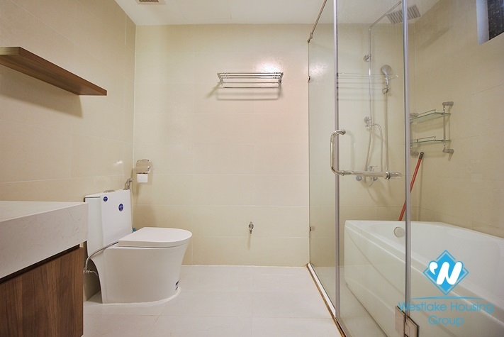 02 Bedrooms apartment for rent on Xuan Dieu st, Tay Ho District 
