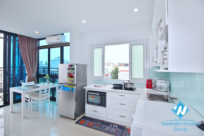 Top floor and lake view one bedroom apartment for rent in Yen Phu st, Tay Ho