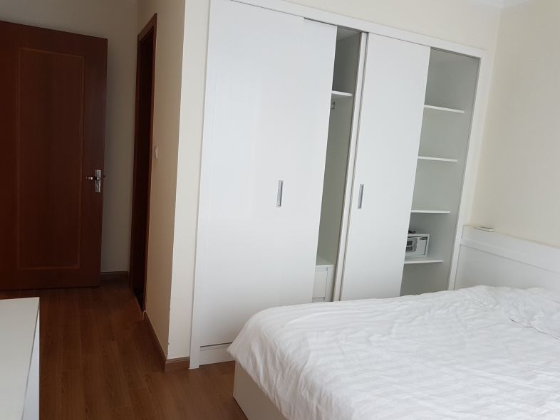 2 bedroom apartment for rent in Vinhome Nguyen Chi Thanh