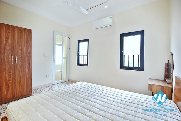 A good 5 bedrooms house in Lac long quan, Tay ho