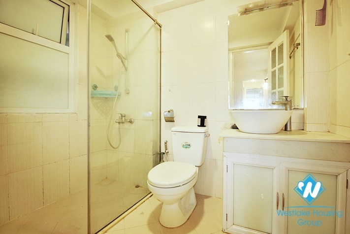 One bedroom apartment with amazing lake view is available for rent in Tay Ho, Ha Noi