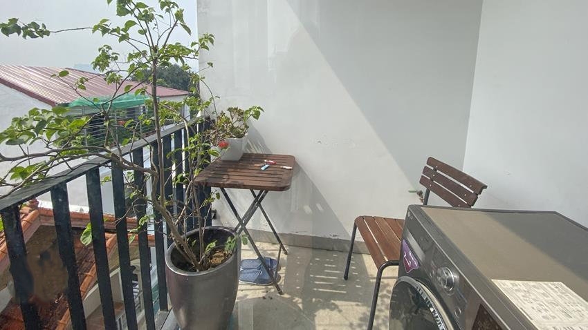 A modern 1 bedroom with lot of natural light in Xuan dieu