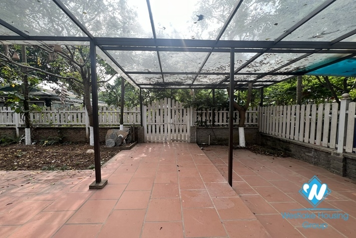 Nice house with garden for rent in An Duong st, Tay Ho District 