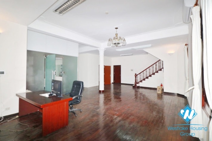 A big villa with front yard in To ngoc van, Tay ho