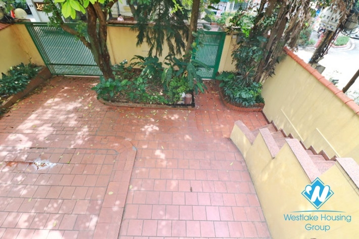 A big villa with front yard in To ngoc van, Tay ho