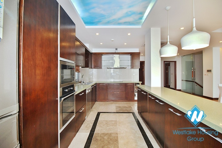 A spacious 2 beds apartment with huge balcony for rent in Au Co st, Tay Ho