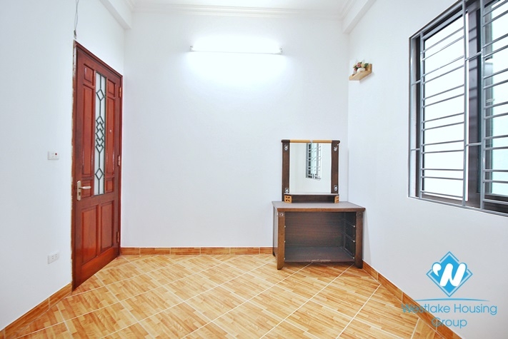 Cheap and bright 4 bedrooms house for rent in Tay Ho, Ha Noi