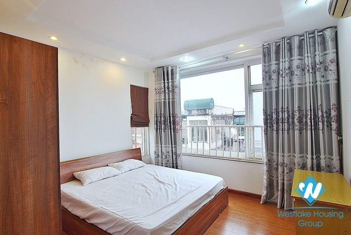 Bright and clean apartment for rent in Dang Thai Mai, Tay Ho district, Ha Noi