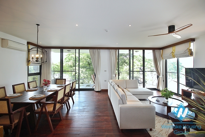 Gorgeous 3 bedroom apartment with beautiful lake view in Tay ho, Ha noi