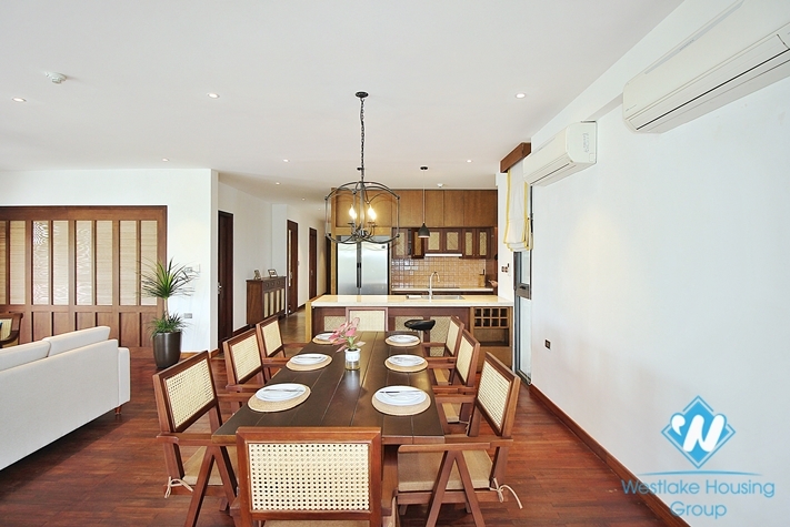 Gorgeous 3 bedroom apartment with beautiful lake view in Tay ho, Ha noi
